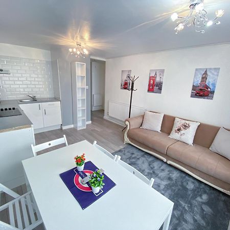 2 Bedroom Flat, Dalston Junction, ロンドン エクステリア 写真