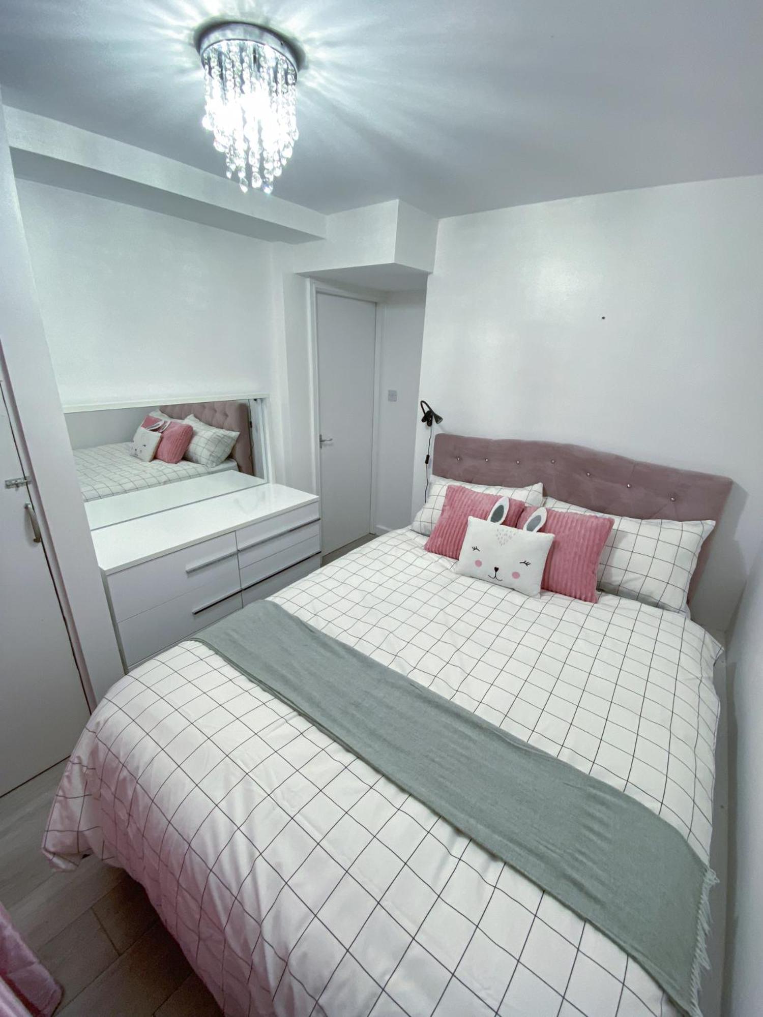 2 Bedroom Flat, Dalston Junction, ロンドン エクステリア 写真