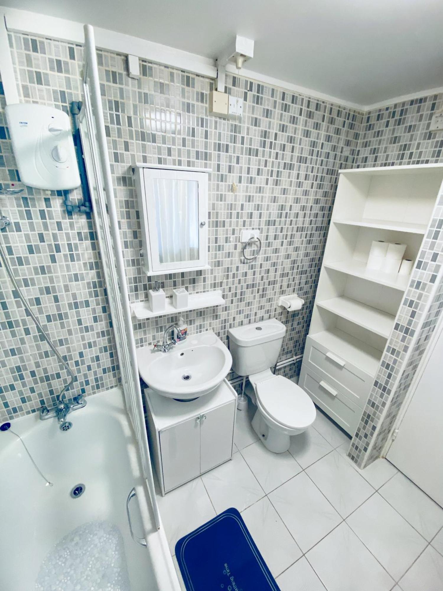 2 Bedroom Flat, Dalston Junction, ロンドン エクステリア 写真